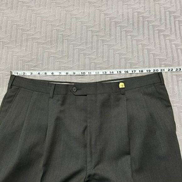 Burberry gray wool dress pants size 42R - Picture 6 of 8